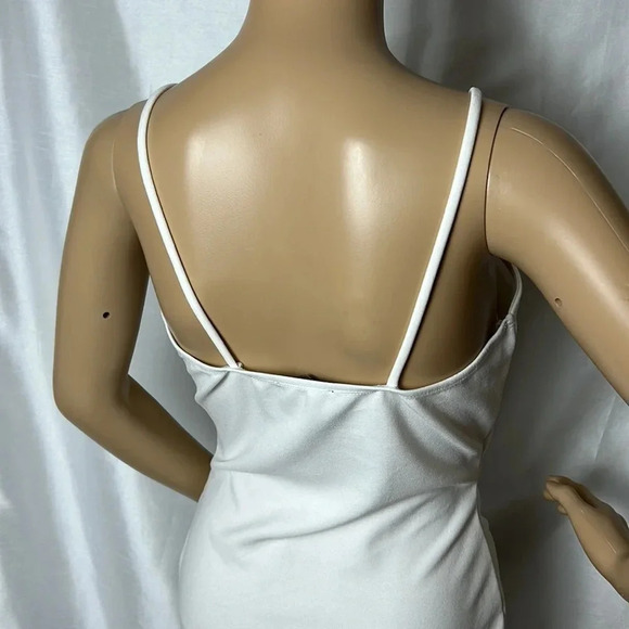 VNTG white faux wrap halter bodycon dress,ruching ,shirred,asymmetrical hem EC - Picture 5 of 14